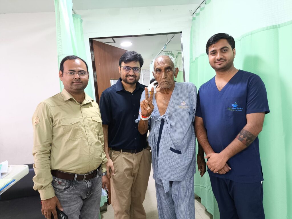 Happy patient discharge after life-saving endoscopy procedure by Dr Mohammad Tabish Noida